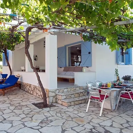 Sea Breeze Coastal House In Almyros *