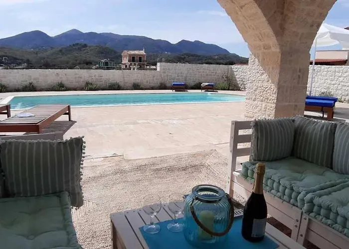 Sea Breeze Coastal House In Almyros