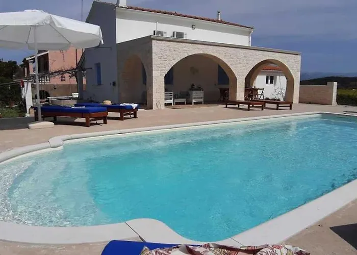 Sea Breeze Coastal House In Almyros *