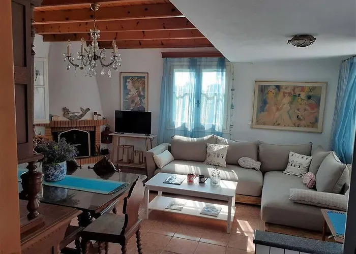 Sea Breeze Coastal House In Almyros